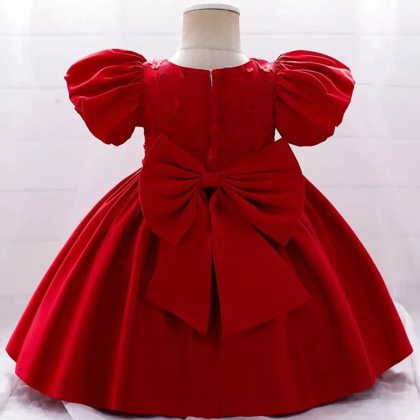 Robe rouge satinée fille