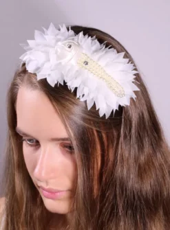 Serre tête de cérémonie avec froufrou, perles et strass Ivoire - Ecru