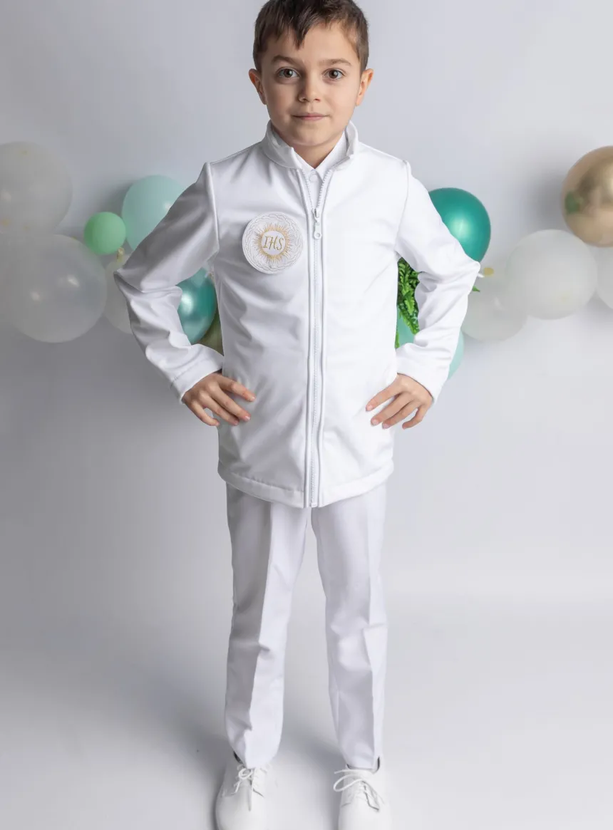 Tenue de communion garçon avec hostie