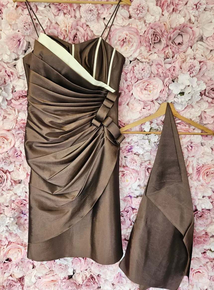 Tenue de mariage invitée femme