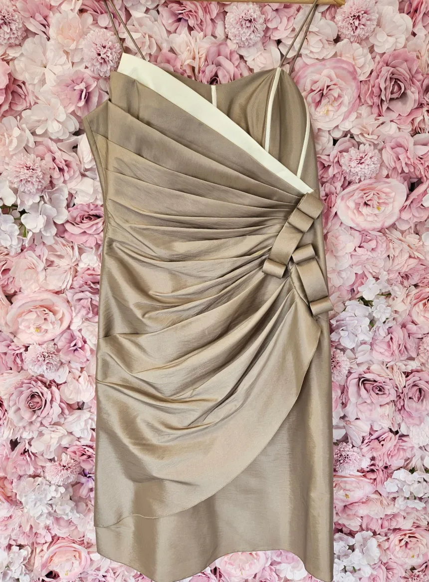 Tenue de mariage invitée femme