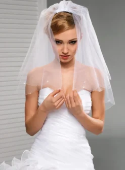 Voile de mariée arrondi traits de petites perles